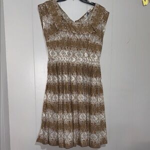 Chic Tan and White Women's Midi Dress